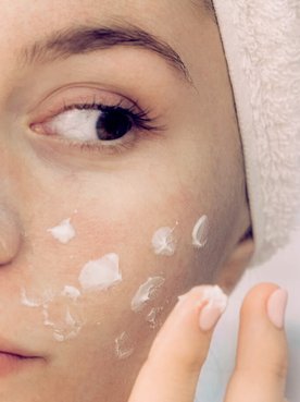 Are You Applying Your Anti Ageing Cream Correctly Hero