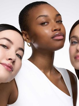 20252403 Oap Revitalift Filler Glass Skin Asset16 Na Dmi Na Na Digital Dmi Landscape