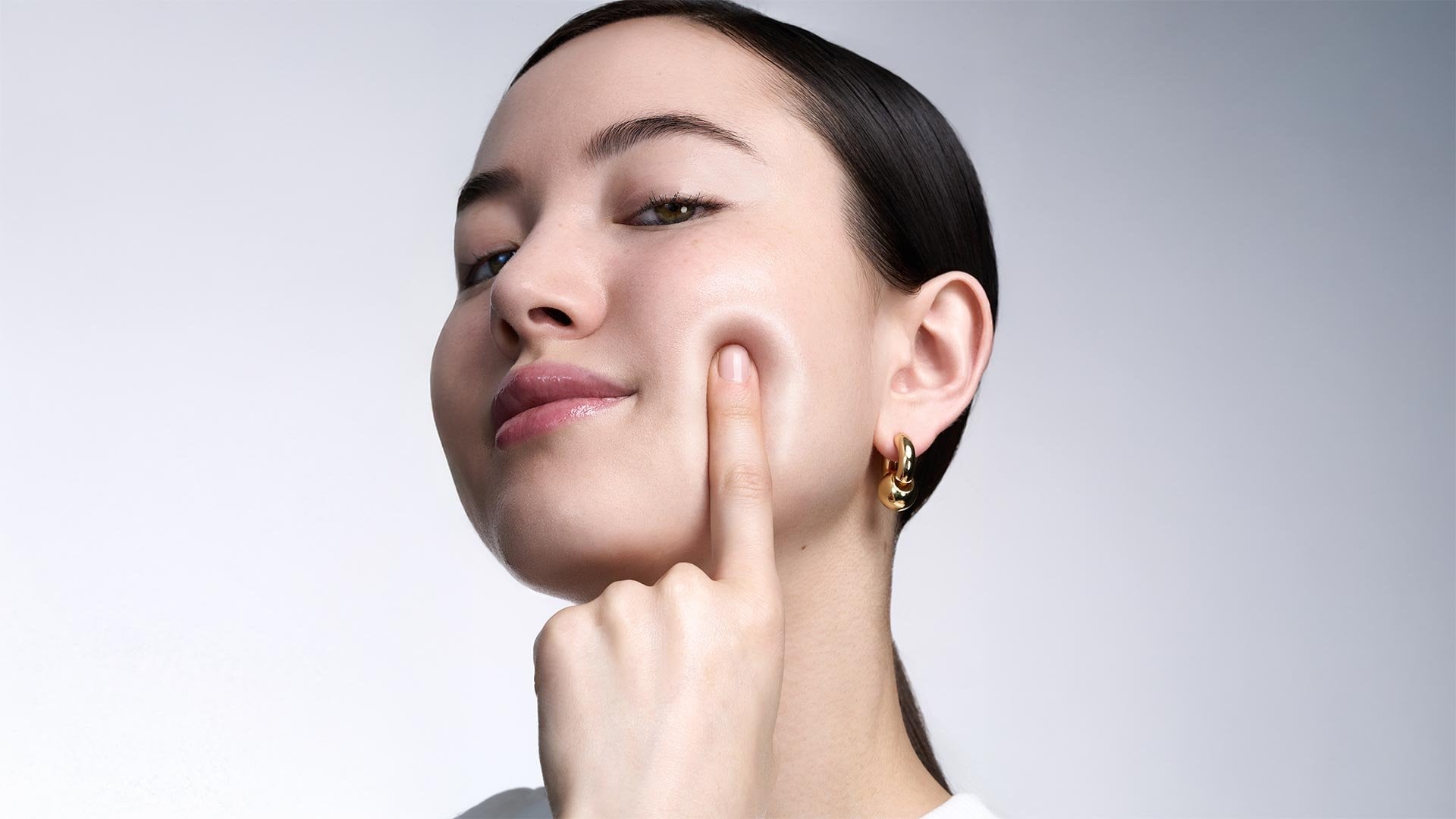 20252403 Oap Revitalift Filler Glass Skin Asset10 Na Dmi Na Na Digital Dmi Landscape